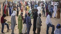 Présidentielle au Sénégal : les électeurs se rendent aux urnes