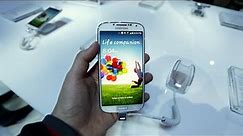 Samsung Galaxy S4 Hands On Demo! (with Galaxy S3 Comparison)