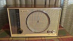 Vintage 1950s Zenith High Fidelity AM/FM Tube Radio