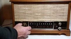Vintage (1950's) K731 Zenith Long Distance radio. Un-boxing and testing