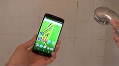 Moto X Play - Water Test Will It Survive?