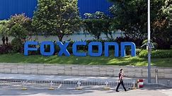 Foxconn dice que está restaurando la producción en la fábrica de iPhone más grande del mundo en China