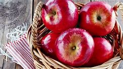 The Health Benefits of Red Apples