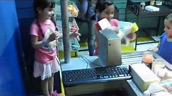 🍓NIÑAS JUGANDO al supermercado 🍓 Jugando a las compras girls children playing