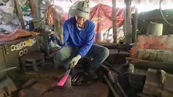 Thai craftsman makes handmade knives using family's 50-year-old forging technique