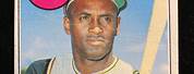Roberto Clemente Topps Cards