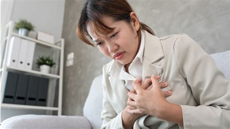 Your eyelids can predict a future heart attack, experts reveal