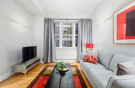 1BR Walk to Tower Bridge & Aldgate Station, London,