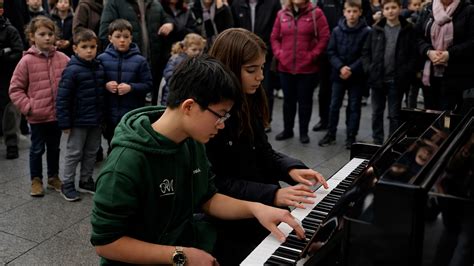 What happened when she started improvising on the spot?