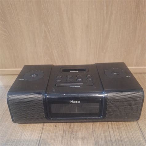 iHome IP9 Speaker Dock Clock Radio for iPod/iPhone – No Remote No power ...