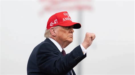 Why Trump keeps repeating the same phrase online