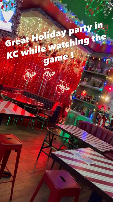 Taylor Swift, Travis Kelce Share Kiss at Christmas Bar in Kansas City ...