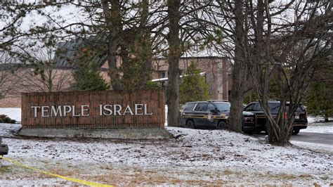 Man rams car into Michigan synagogue following family tragedy in Lebanon