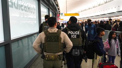 ICE officers deployed at airports amid ongoing government shutdown