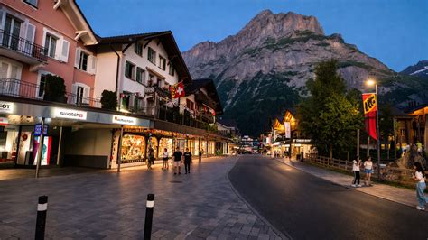 Why does Grindelwald look so beautiful at night?