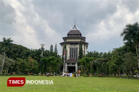 UB Bebaskan UKT Mahasiswa Terdampak Bencana Sumatera - TIMES Indonesia