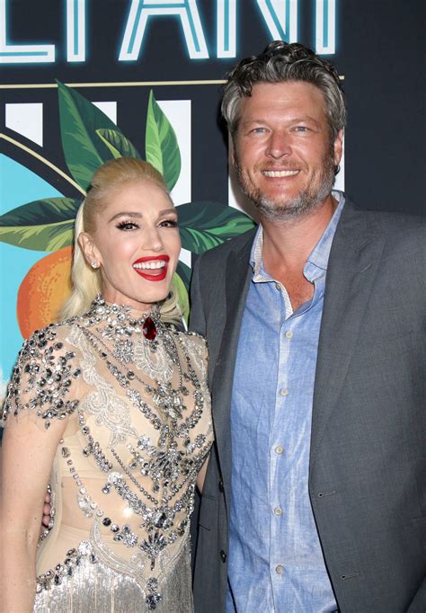 Gwen Stefani denies Blake Shelton engagement talk