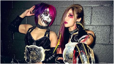 WWE star Kairi Sane sends message to Asuka after she was spotted using crutches