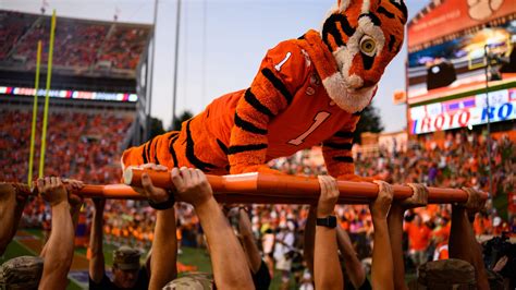 Clemson voted top 10 small college towns in US, small town in South