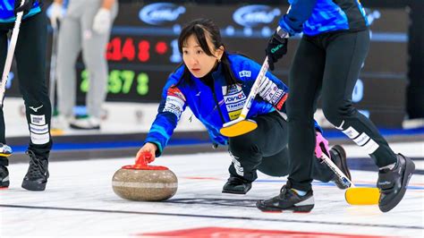 Fujisawa rallies for first win at AMJ Masters