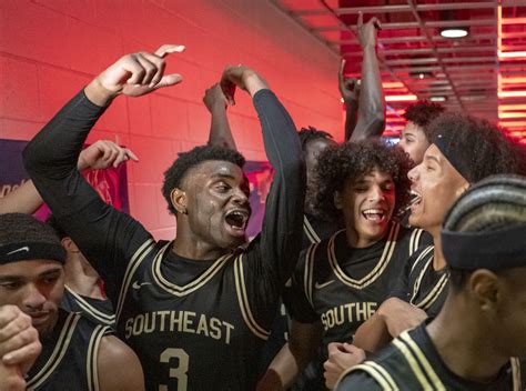 Class A: Lincoln Southeast survives wild fourth quarter to down North ...
