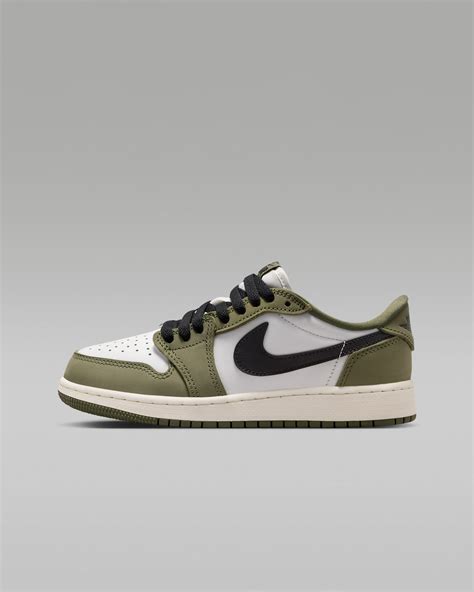 Air Jordan 1 Retro Low 'Medium Olive and Summit White' Older Kids ...