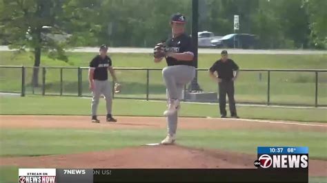 MacArthur plays spoiler on senior night 4-0