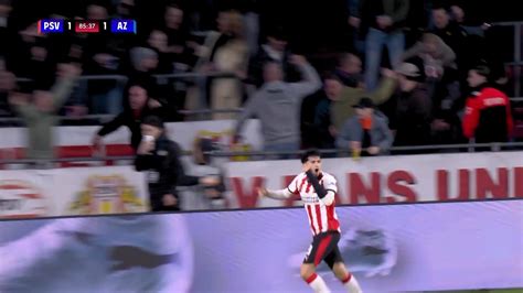 PSV Eindhoven come back to beat AZ Alkmaar 2-1