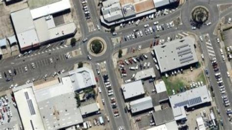 Bundaberg crash: Three cars collide at Bourbong St roundabout | The ...