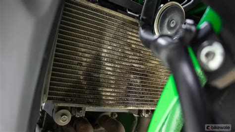 Kawasaki Ninja 300 [2025] Head Light Image – BikeWale