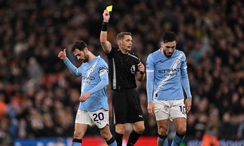 Manchester City's Bernardo Silva walking suspension tightrope and could ...