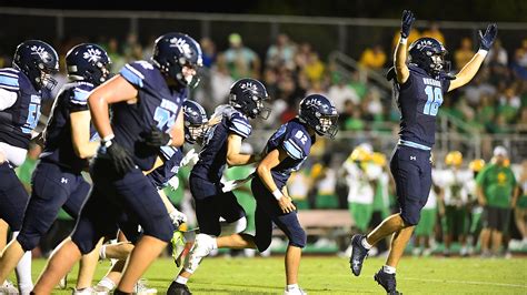 Hoggard football overcomes Richmond in Week 1 NCHSAA thriller
