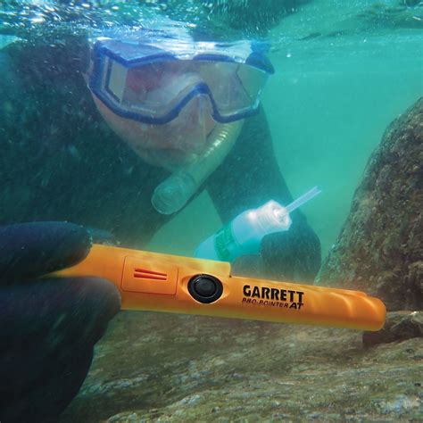 Garrett Pro-Pointer AT Waterproof Handheld Metal Detector, 10ft ...