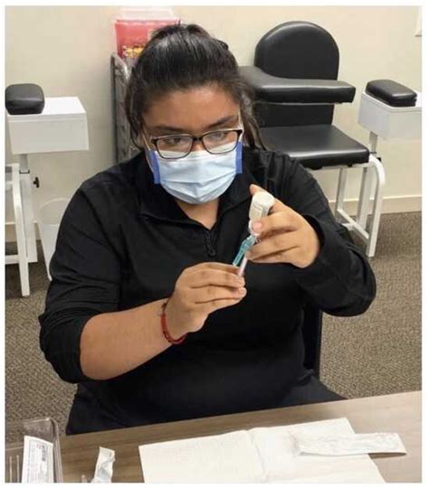 Desert Sage Health Center awards fve Medical Assisting scholarships