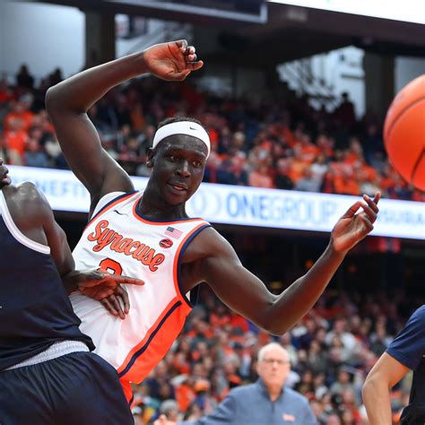 Travis Kelce, Taylor Swift Reach 'Significant' Wedding Decision - The Spun