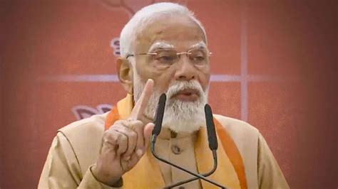 PM Modi says parties shielding illegal immigrants must be exposed ...
