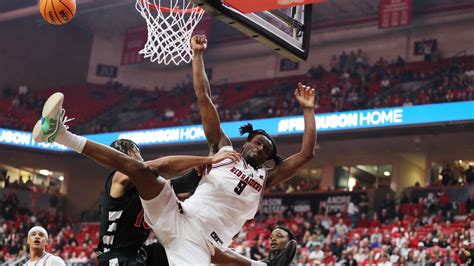 Analysis of Cincinnati Bearcats Big 12 road loss at No.16 Texas Tech