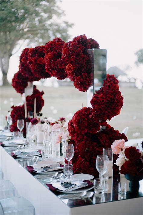 Crimson wedding theme | Honestweddingadvice.com