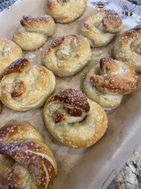 Lenten Pretzels – Words Like Honey