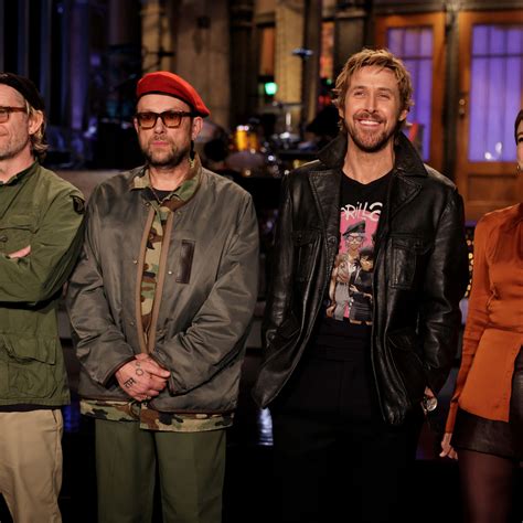 Ryan Gosling Breaks Character on 'SNL' After Joke Change - Parade