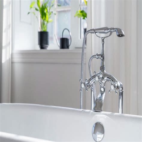 Wall Mixer vs Diverter: Water-Saving and Maintenance Guide | metercube