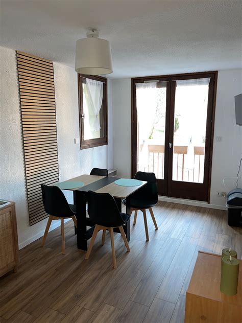 Apartment at the foot of the slopes, facing south - Condominiums for Rent in Lélex, Auvergne ...