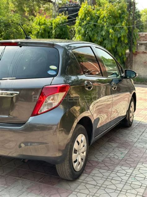 Toyota Vitz F 1.0 2011 for sale in Lahore | PakWheels