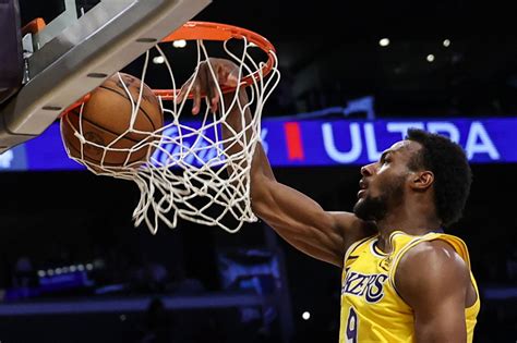 With Lakers' Big 3 sidelined, L.A. loses in blowout to Thunder - Los Angeles Times