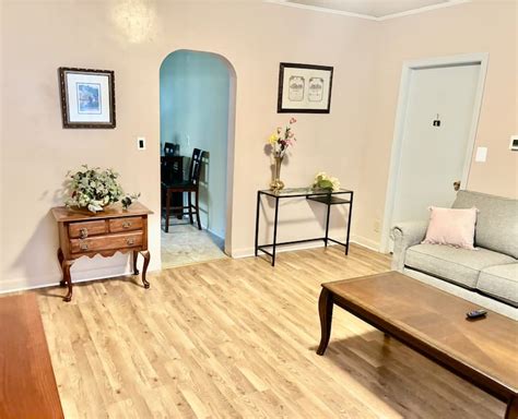 Convenient three bedroom apartment - Flats for Rent in New Britain ...