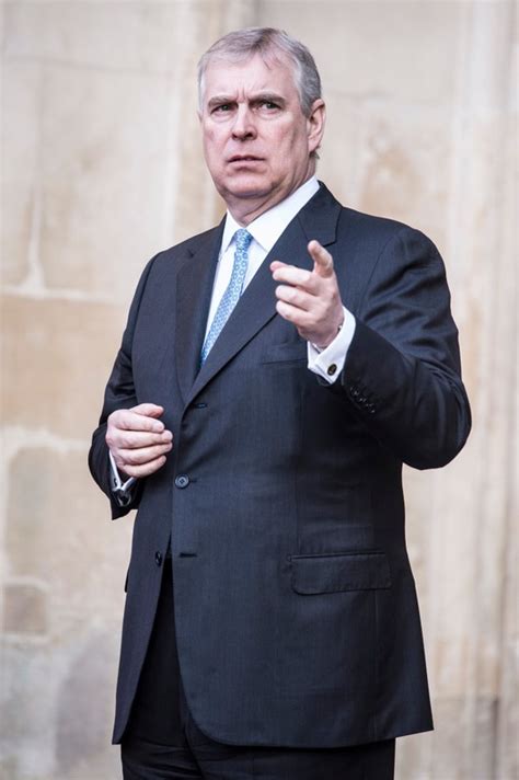 Książę Andrzej wyprowadza się z rezydencji w Windsorze. Tu będzie teraz ...