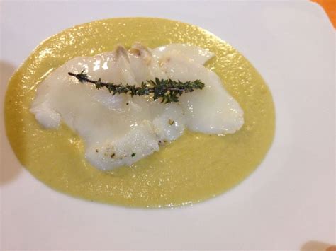 Bacalao en cocción al vacío sobre crema de altramuces - Recetas deliciosas