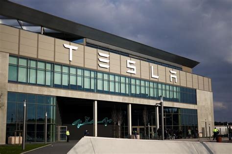 Tesla, SpaceX to Build Advanced Chip Factories in Austin, Texas ...