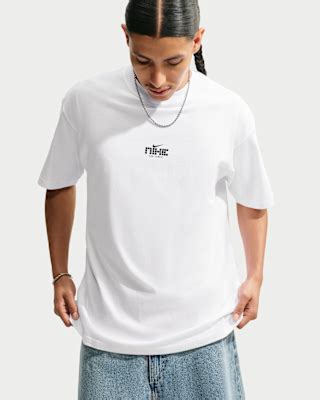 Nike Sportswear T-Shirt. Nike IL