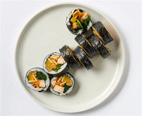 Kimbap vs Sushi: 5 Tasty Differences & Where to Try Handmade Kimbap - Sopo